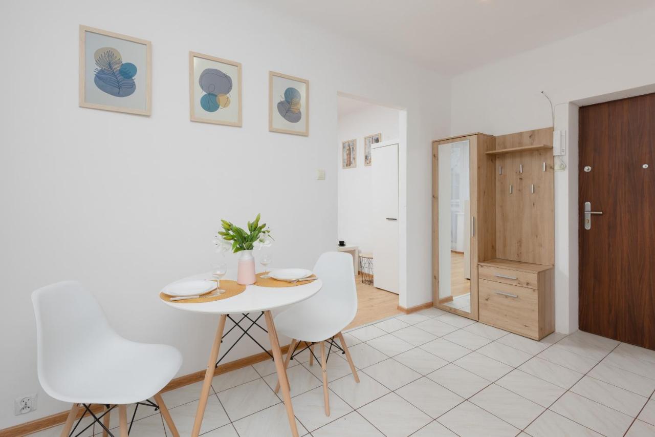 Warsaw Airport Studio Astronautow With Balcony By Renters Apartment Exterior foto