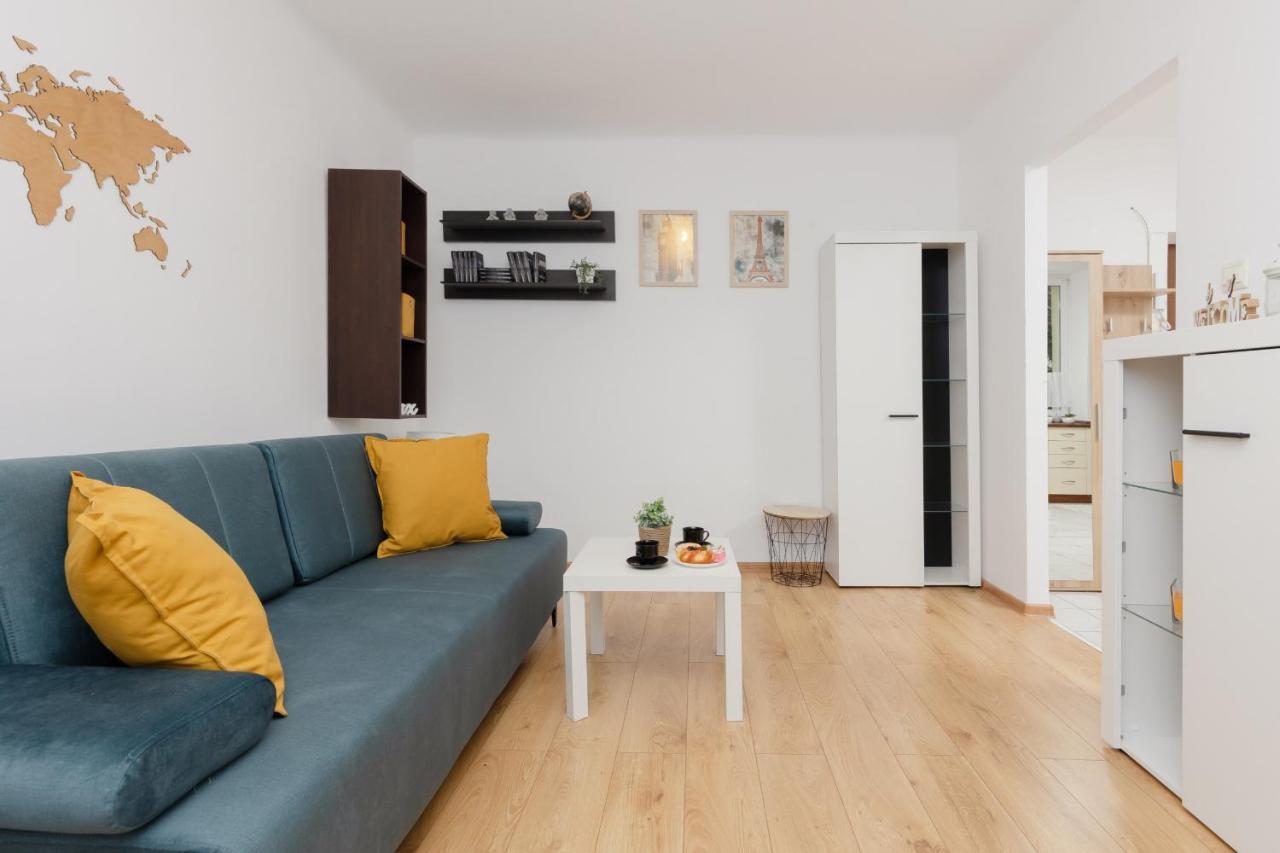 Warsaw Airport Studio Astronautow With Balcony By Renters Apartment Exterior foto