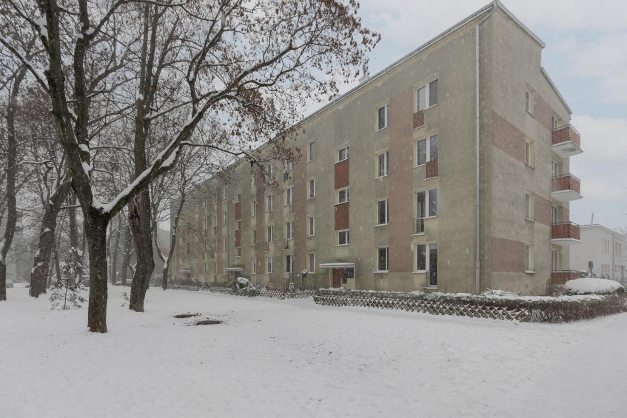 Warsaw Airport Studio Astronautow With Balcony By Renters Apartment Exterior foto
